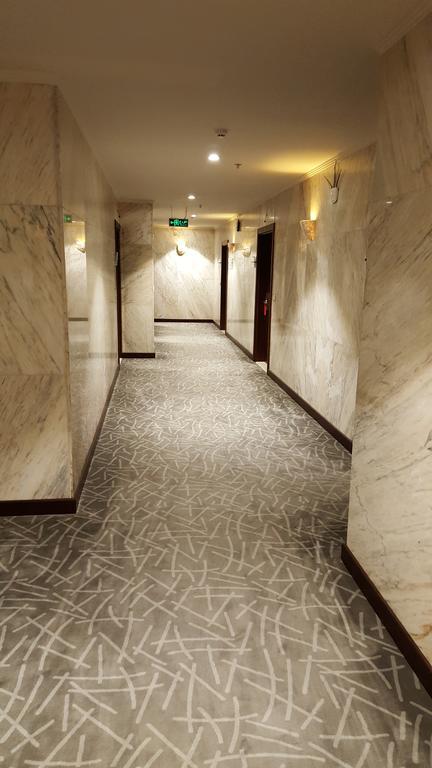 Burj Alhayat Hotel Suites Olaya Рияд Екстериор снимка