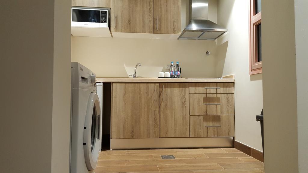Burj Alhayat Hotel Suites Olaya Рияд Стая снимка