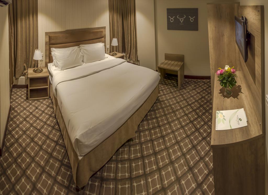 Burj Alhayat Hotel Suites Olaya Рияд Екстериор снимка
