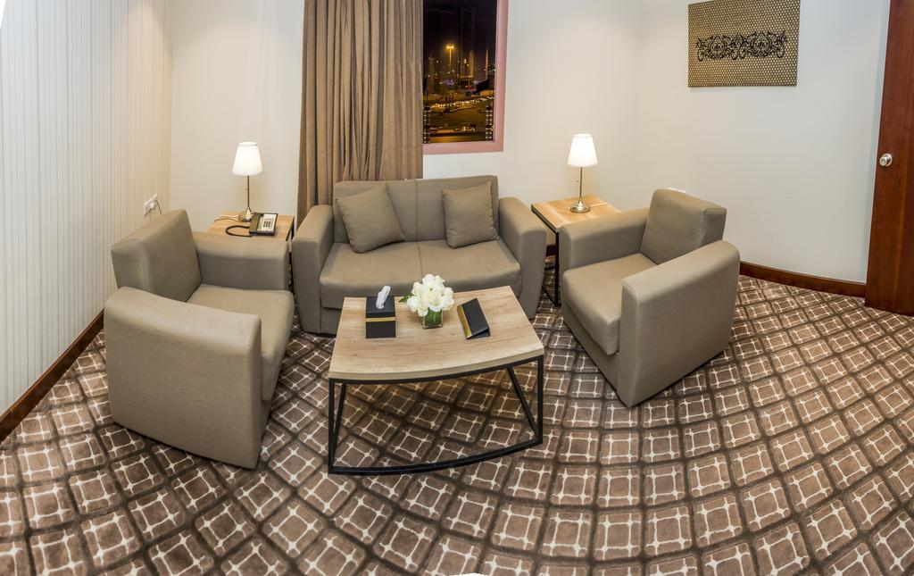 Burj Alhayat Hotel Suites Olaya Рияд Екстериор снимка